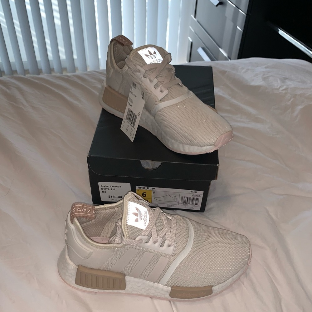 NWT NIB Adidas NMD R1 Chalk White